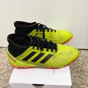 ****SOLD****Adidas  Yellowgreen  Size 8 1/2  Men's Predator Soccer Cleats .